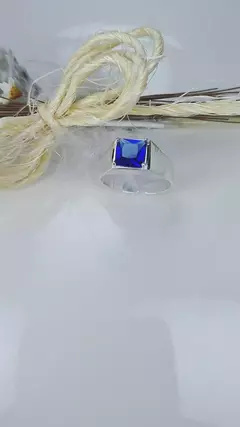 Anel Unissex Zirconia Quadrada Azul em Prata 925 na internet