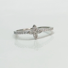 Anillo Cruz en internet