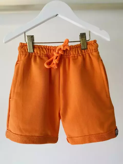Bermuda moletom-laranja.
