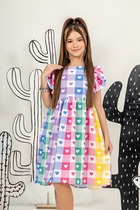 Vestido xadrez corações.