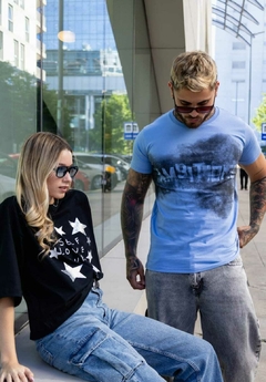 AMBITIONS REMERA BOXI en internet