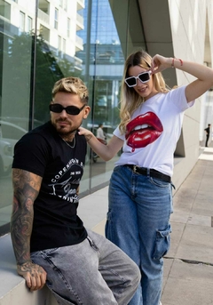 REMERA AMBITIONS DAMA LABIOS - comprar online
