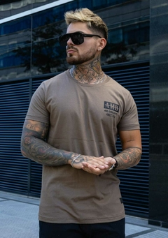REMERA AMBITIONS ESTAMPADAS - Magic Shoes
