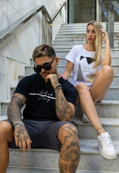 REMERA AMBITIONS DAMA LOVE ALWAYS en internet