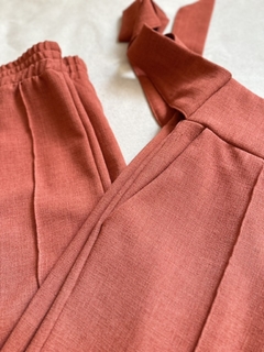 Calça de fio na internet