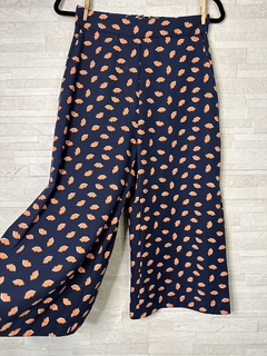 Calça pantalona estampada // PP - comprar online