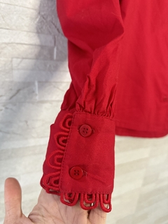Camisa vermelha gola na internet