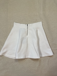 Saia evasê H&M - Camaleão Moda Sustentável