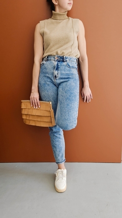 Clutch de courino com franjas na internet