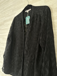 Camisa animal print de tule da Shoulder - Camaleão Moda Sustentável