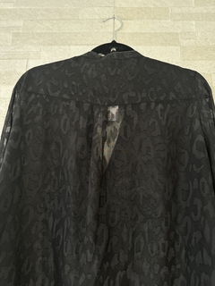 Imagem do Camisa animal print de tule da Shoulder