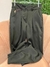 Calça de alfaiataria com detalhe de ziper na perna. - comprar online