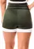 Short fitness verde militar com detalhes em branco, mostrando a parte de trás e a cintura alta.