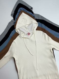 BLUSA TRICO MODAL COM CAPUZ