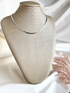 Colar Fita Banhado a Ródio 45cm - comprar online