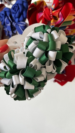 Parzinho Pompom de Fita no elástico na internet
