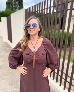 Vestido Longo com Decote Coração – Feminilidade e Elegância em Cada Detalhe