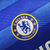 Camisa retrô masculina do Chelsea I 2011/2012, manga longa, azul com detalhes em branco.