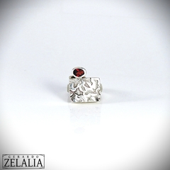 Anillo en plata 925 labrada y granate en internet