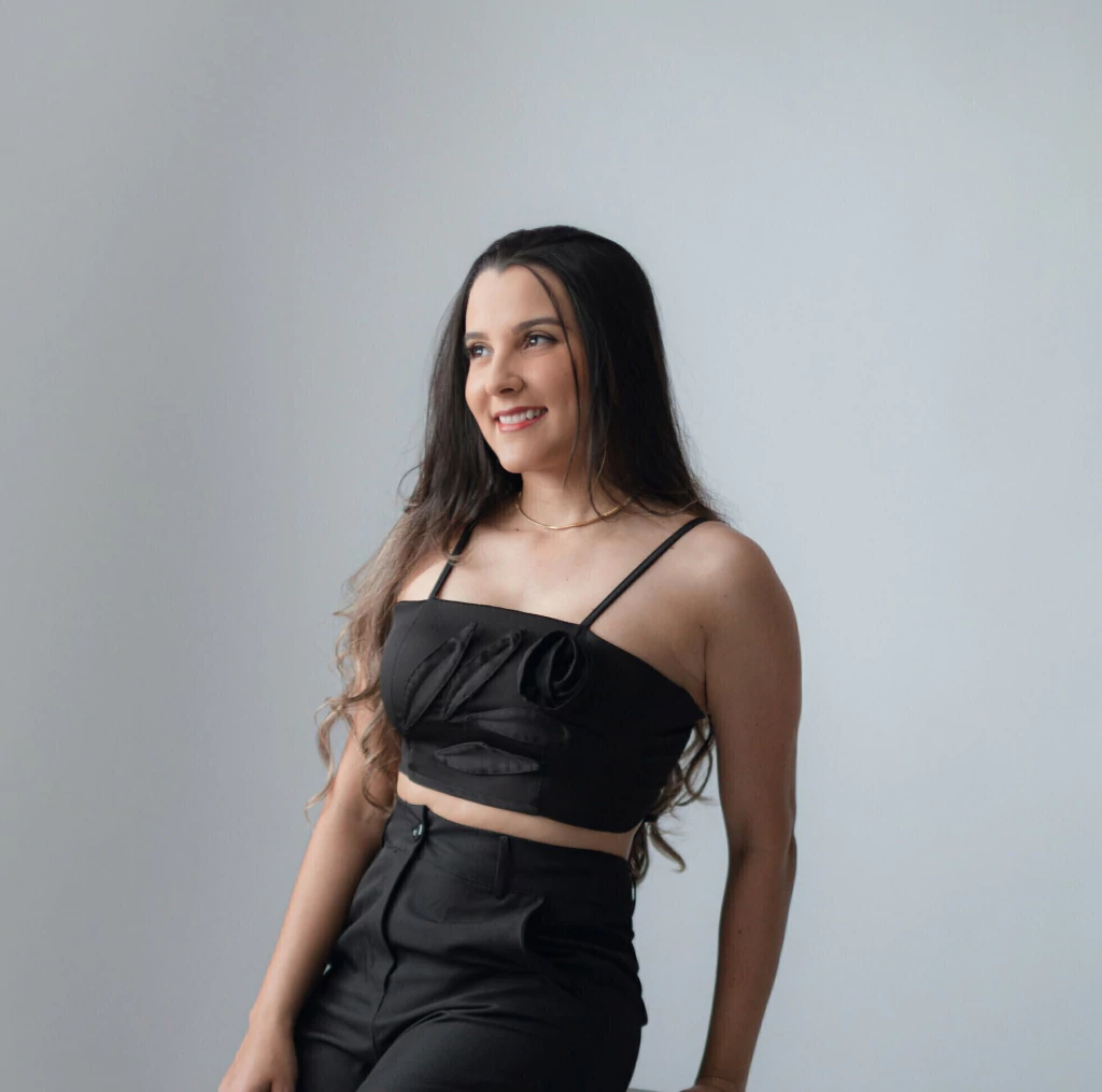 Cropped Com Aplique