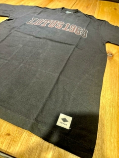 Remera Regular "Nigel" 1016 en internet