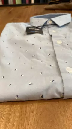 CAMISA ESTAMPADA BUCKER " BASICOS ARGENTINOS" (0518)