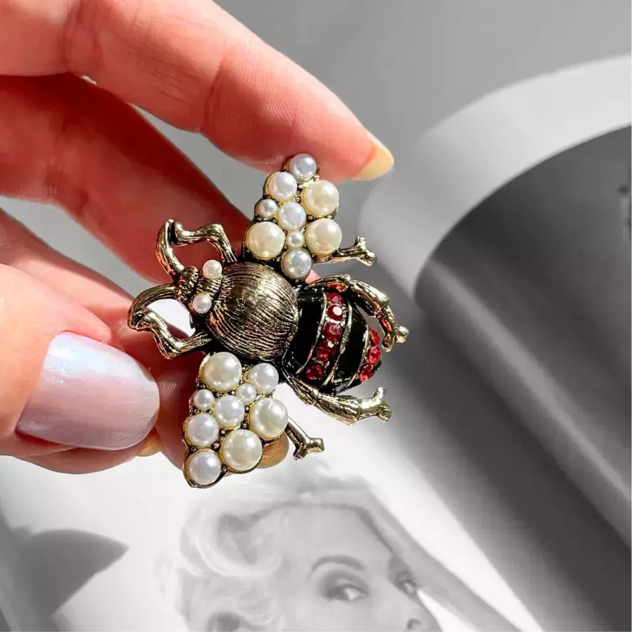 Broche Bee Pérola