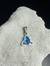 DIJE TRIQUETA CELTA CON PIEDRA NATURAL ÁGATA CIELO en internet