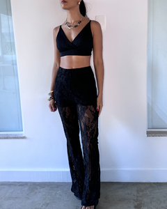 CALÇA DE RENDA