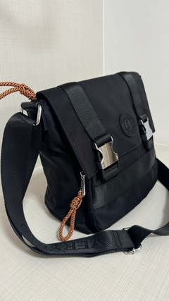 Shoulder Bag Impermeável - comprar online