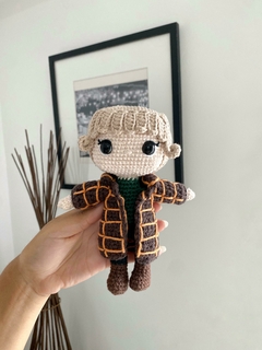 Taylor Swift versión Evermore - Amigurumi, Crochet, Muñeca