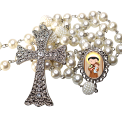 Terço Noiva Prata Santo Antonio Casamento Relicario em Perolas 12mm Homenagem - comprar online