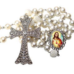 Terço Noiva Prata Coração Sagrado de Jesus Mod Casamento Relicario em Perolas 12mm Homenagem - comprar online