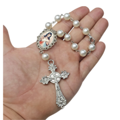 Dezena Terço Carro Retrovisor Coração Sagrado de Jesus - Lembrancinhas Religiosas