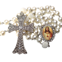 Terço Noiva Prata Coração Sagrado de Jesus Mod Casamento Relicario em Perolas 12mm Homenagem - comprar online