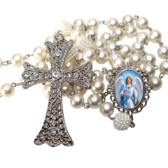 Terço Noiva Prata São Miguel Arcanjo Casamento Relicario em Perolas 12mm Homenagem - comprar online