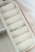 ANEL CURVED CRAVEJADO - comprar online
