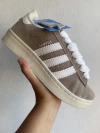 Tênis Adidas campus beje