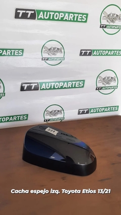 Cacha espejo Toyota Etios