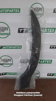 Moldura pasaruedas Peugeot Partner
