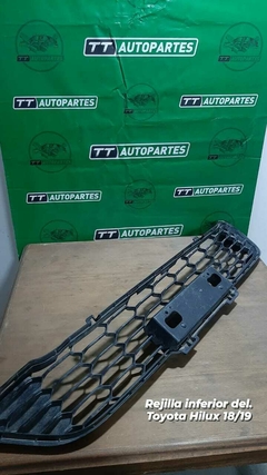 Rejilla inf. Toyota Hilux
