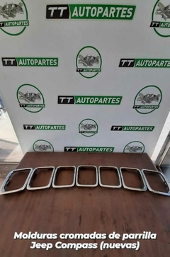 molduras parrilla Jeep Compass