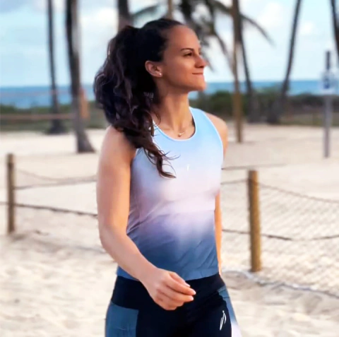 Vídeo de CRISRACCA roupa esportiva para triatletas, maratonistas e esportistas em geral