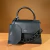 Bolsa Arezzo Atanado Satchel Iara Média na internet