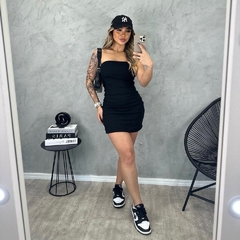 Vestido Lorena Anaruga na internet