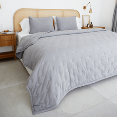 CUBRECAMA Basic Gris Claro