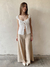Pantalón beige con rayas