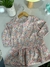 Conjunto Infantil – Vestido de Florzinha Quentinho + Jaqueta Rosa com Botões na internet