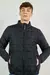 Chaqueta negra acolchada cuello alto con costuras de cuadros - comprar en línea