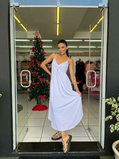 Vestido com barra arredondada
